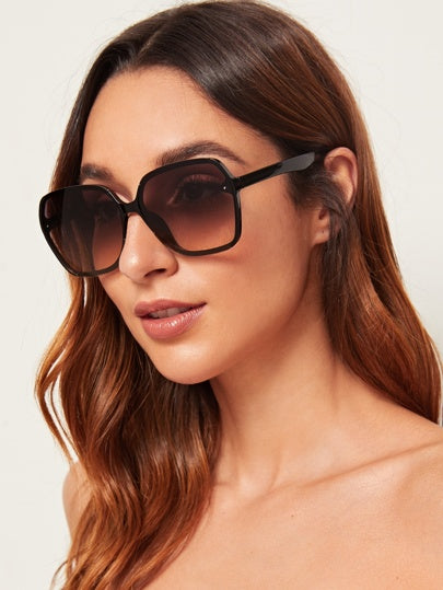 Plain Frame Tinted Lens Sunglasses