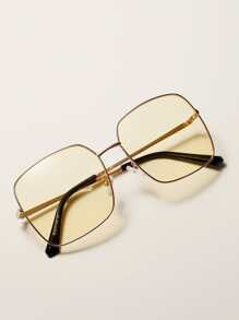 نظارات شمسية بإطار معدني مربع